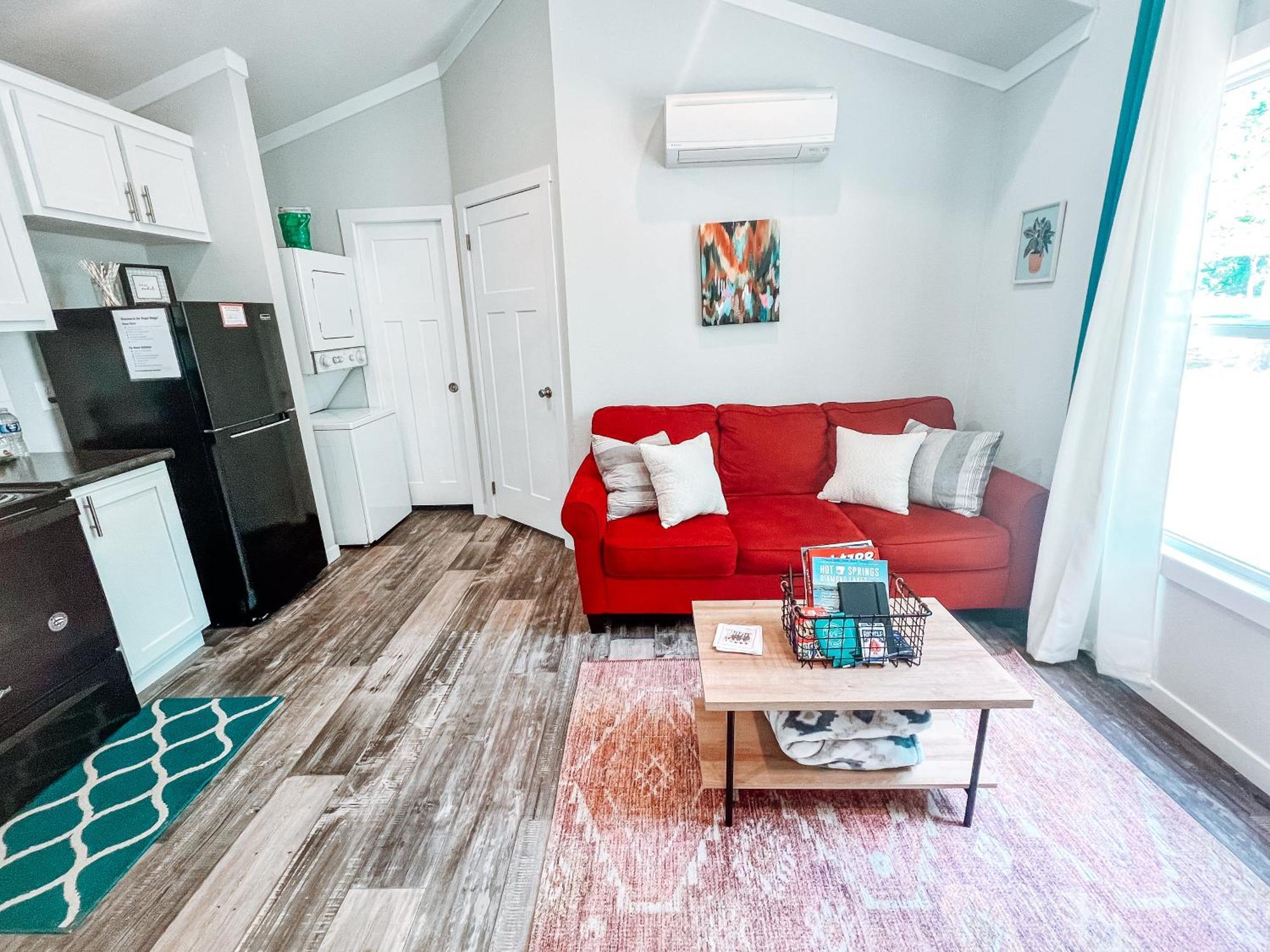 Private Tiny Home Royal Ridge Getaway 외부 사진